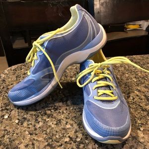 Dansko tennis shoes (41)